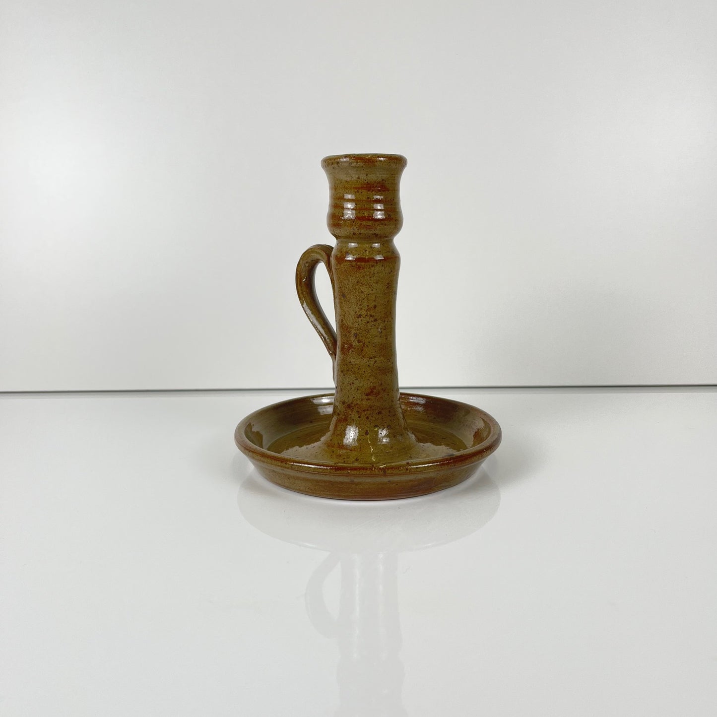 Bougeoir à main en grès