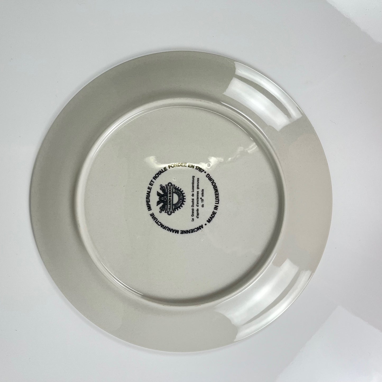 Plat Villeroy & Boch  "Wiltz, luxembourg", gris