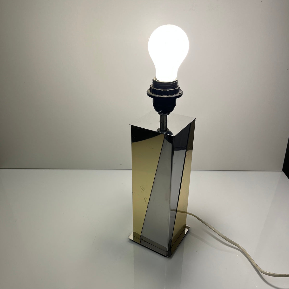 Pied de Lampe vintage style hollywood regency, laiton et chrome, 1970