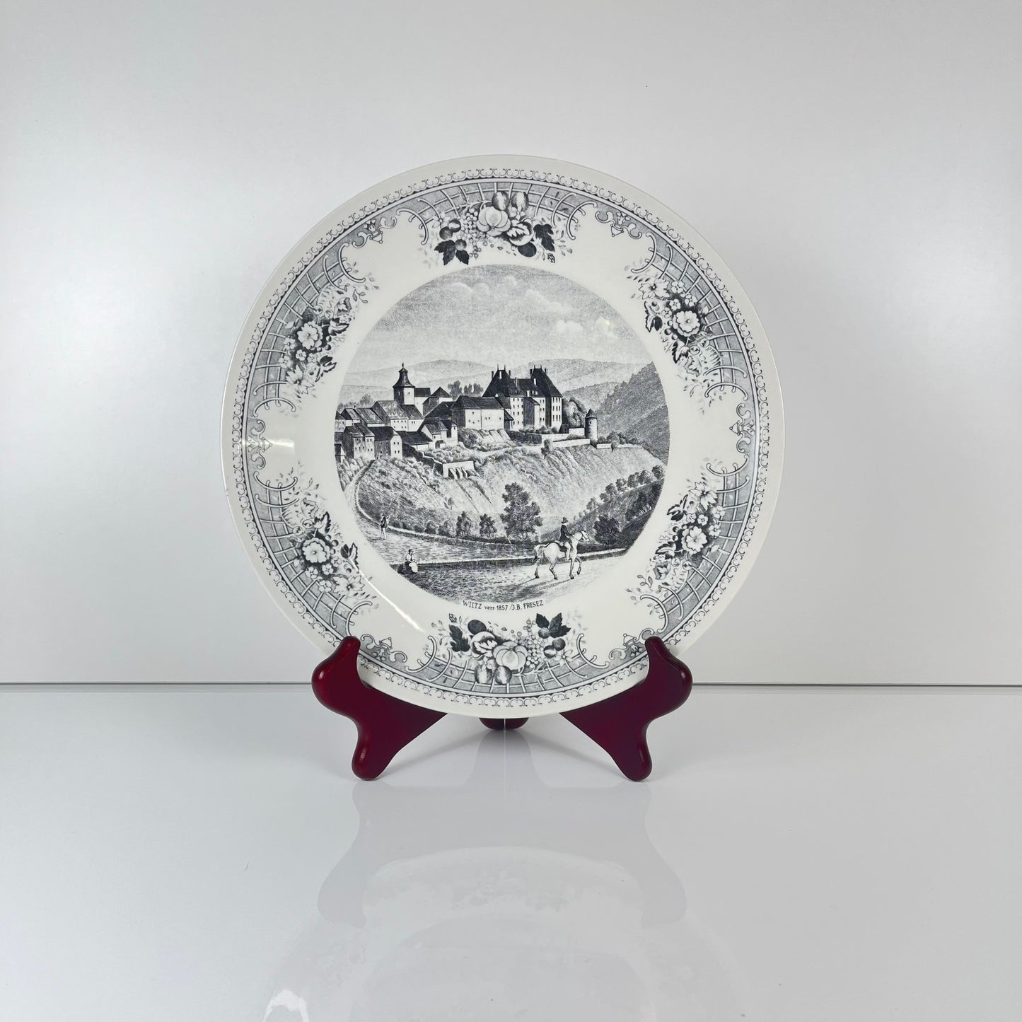 Plat Villeroy & Boch  "Wiltz, luxembourg", gris