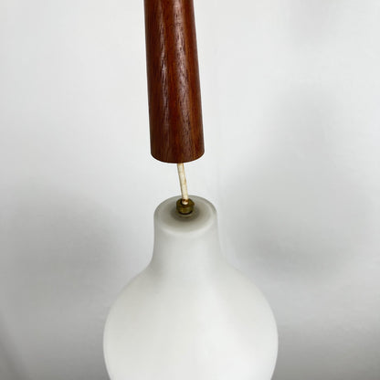 Suspension scandinave opaline et teck, midcentury modern