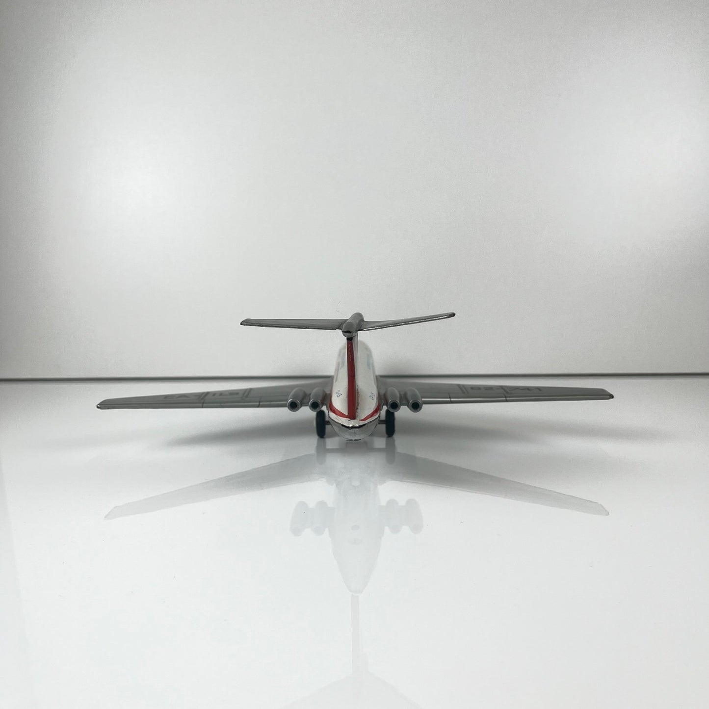 Jouet vintage d’avion de ligne des années 1960-70