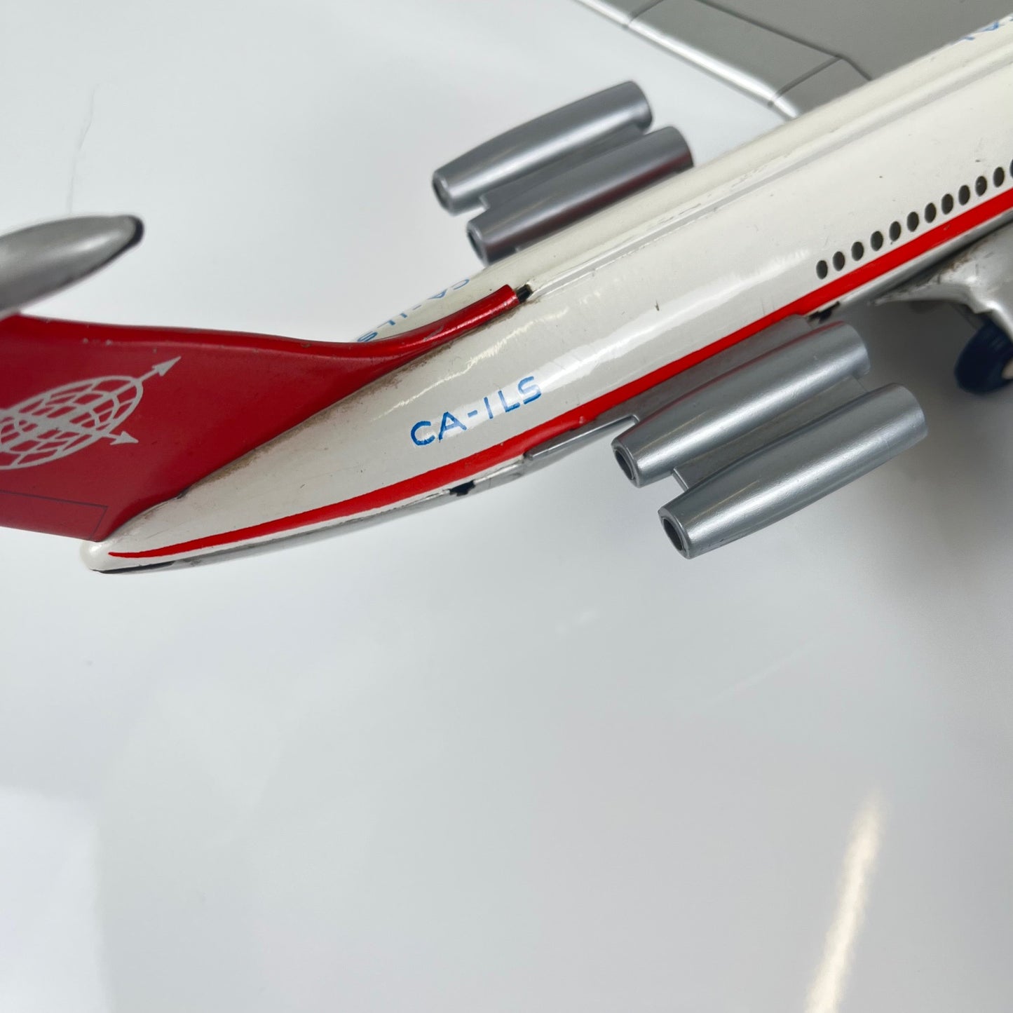 Jouet vintage d’avion de ligne des années 1960-70