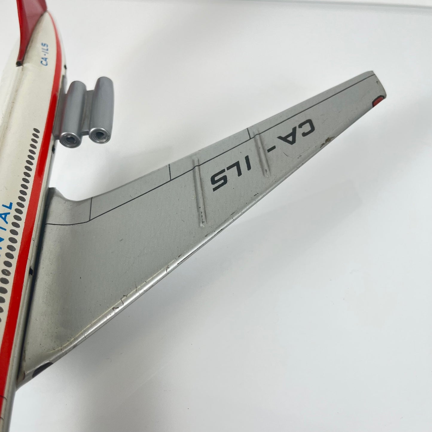 Jouet vintage d’avion de ligne des années 1960-70