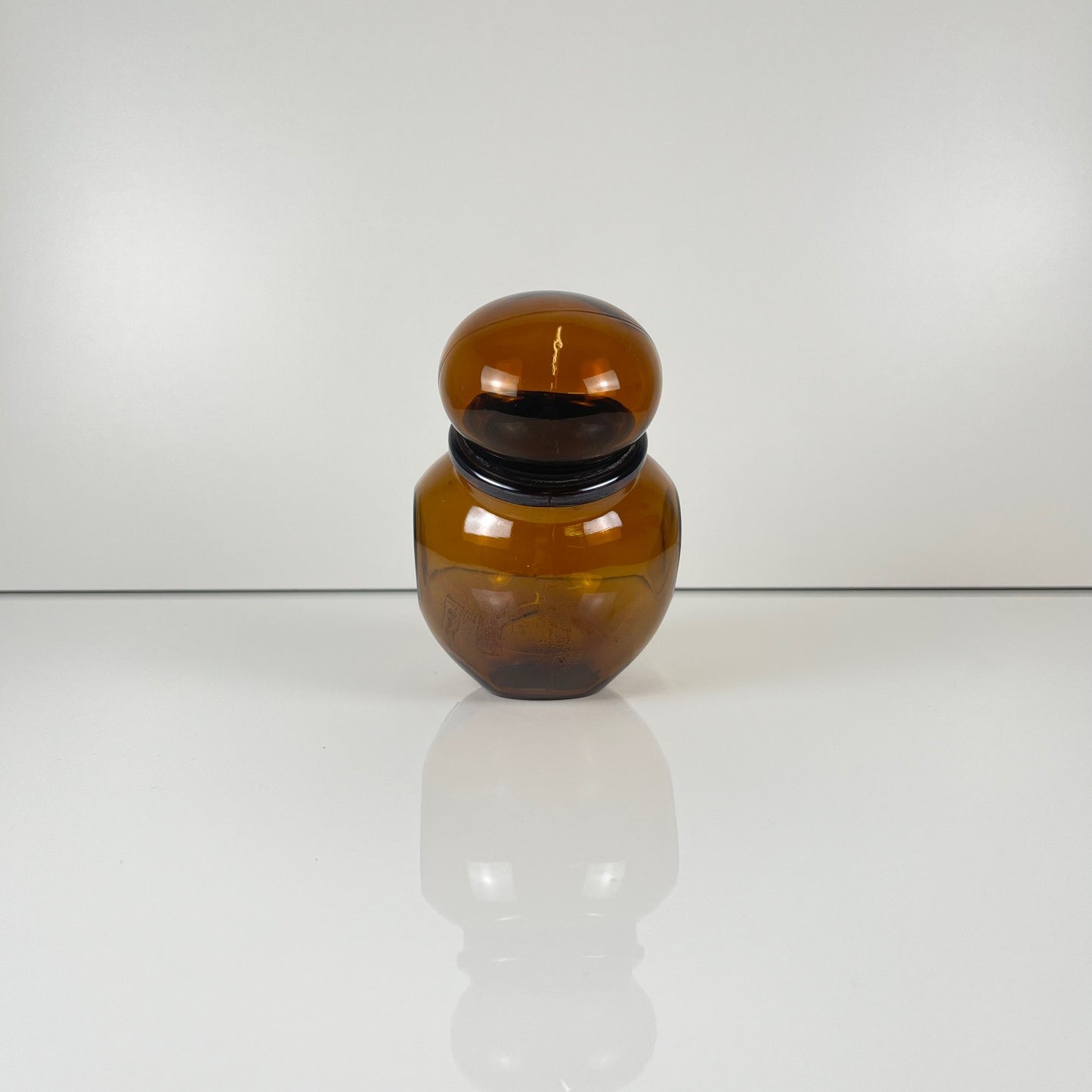 Pot de conservation en verre fumé brun, Lever, belgique