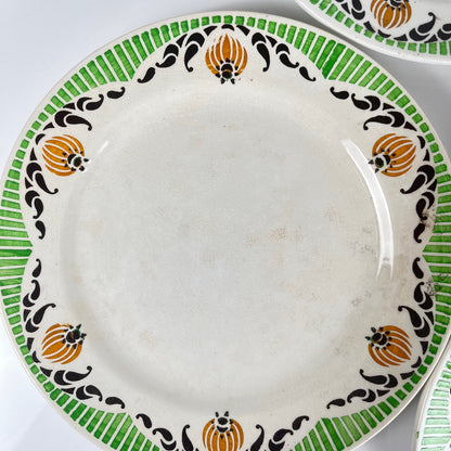 Set de 7 assiettes à dessert  Sarreguemines "Maroussia", début XXe