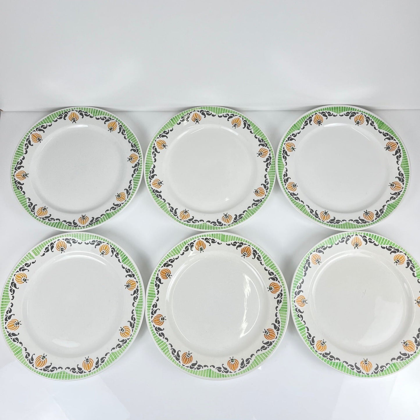 Set of 6 or 4 Sarreguemines "Maroussia" dinner plates, early 20th century