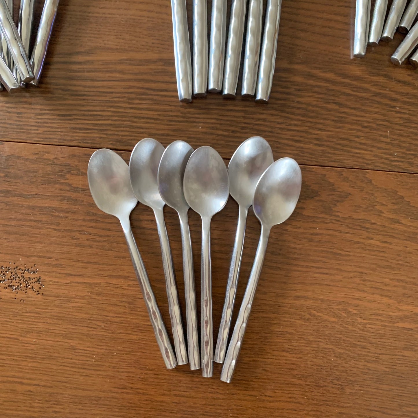 Vintage cutlery set for 6 people (24 pieces) in metal