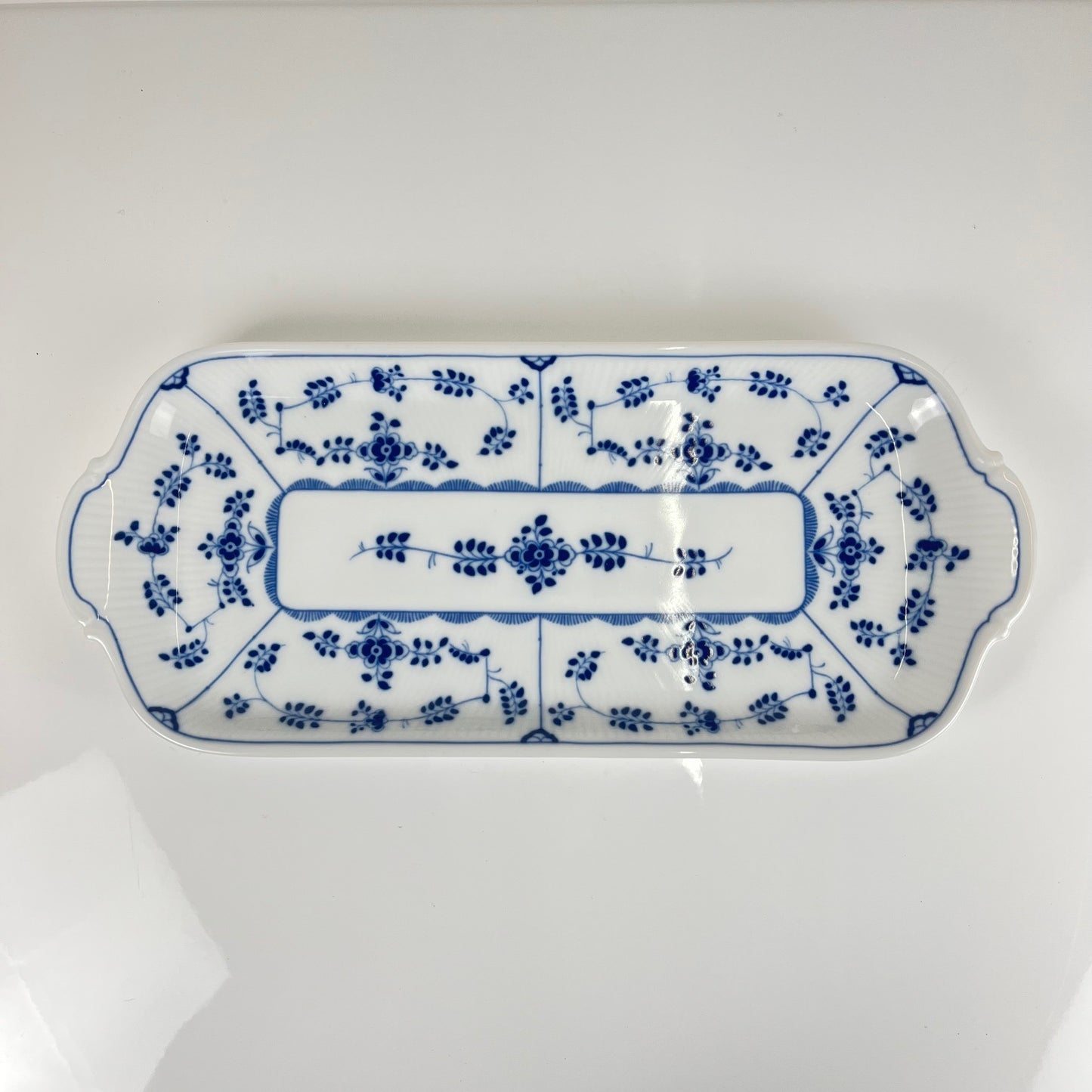 Plat à cake en porcelaine bleu , Heinrich, allemagne