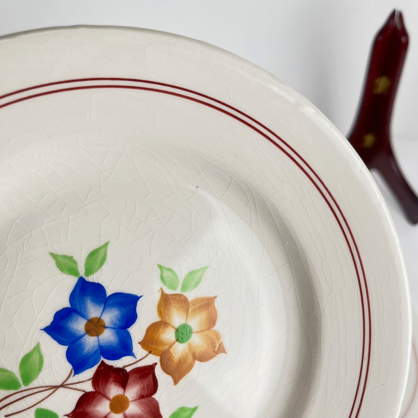 Set de 6 assiettes à dessert "La ruche", Moulins des loups, XXe