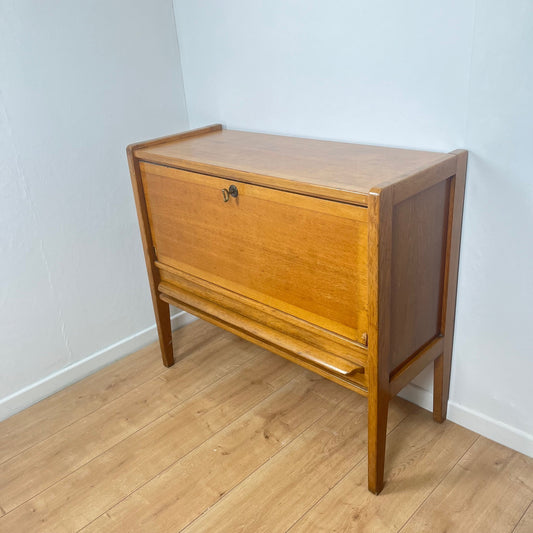 Small vintage sideboard, 1960