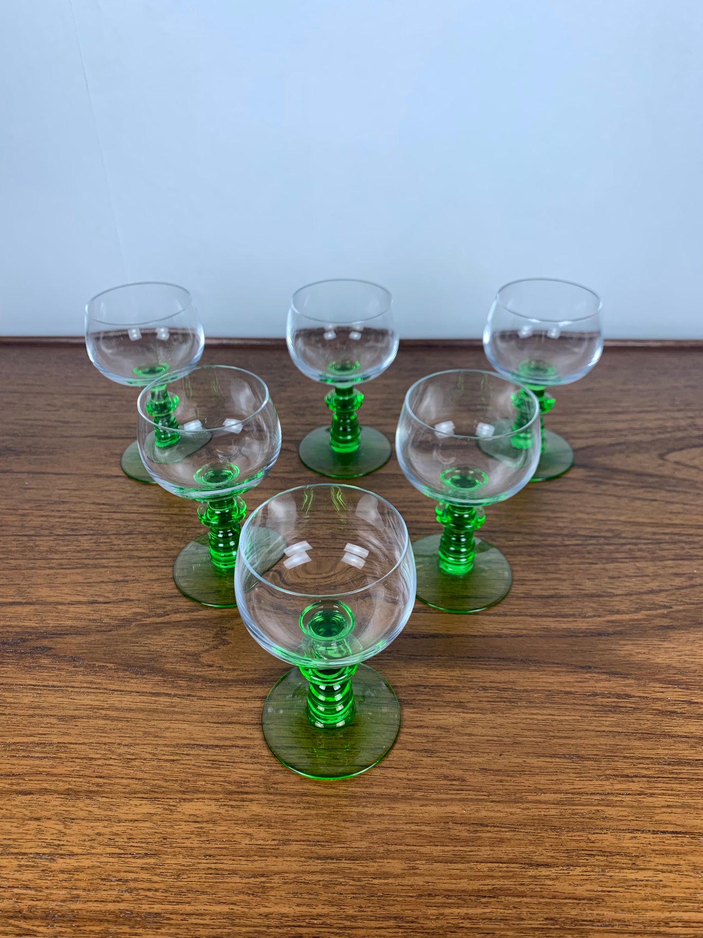 Set of 6 vintage wine glasses with emerald green stem