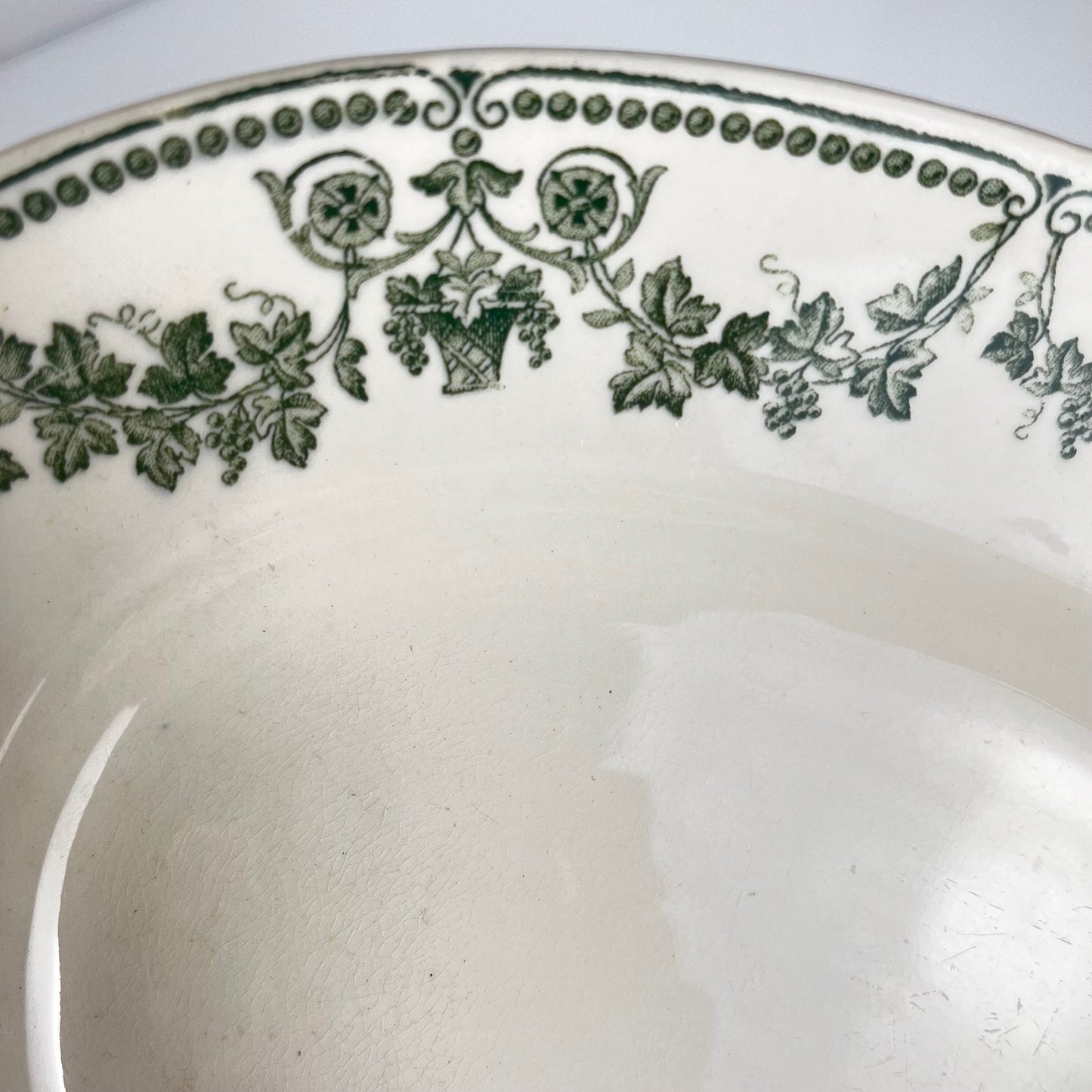 Oval dish, "Champagne" model, Badonviller, green