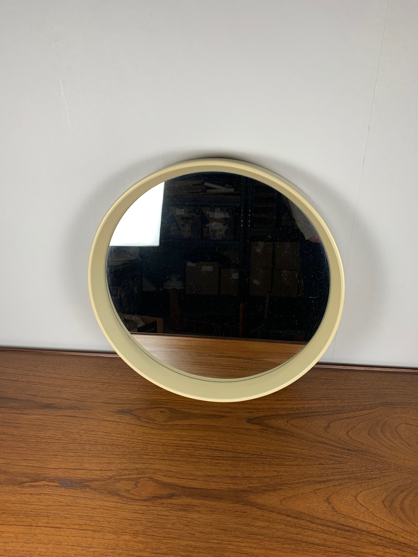 Miroir rond vintage en plastique , 1980, couleur crème