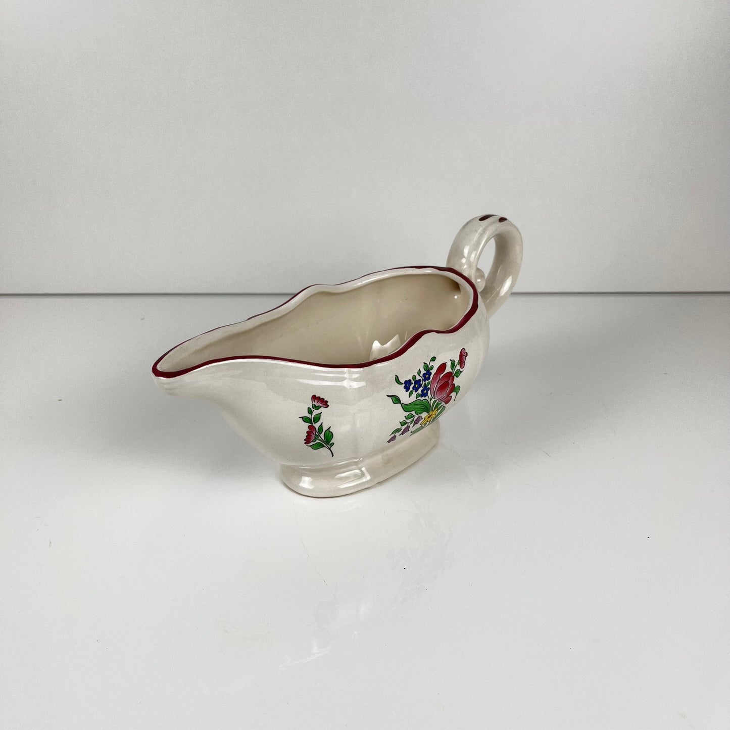 Saucière longue Modèle Réverbère  par KG Lunéville