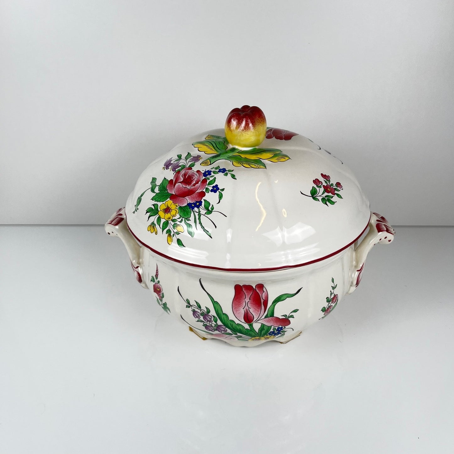 Soupière avec couvercle modèle Réverbère par KG Lunéville