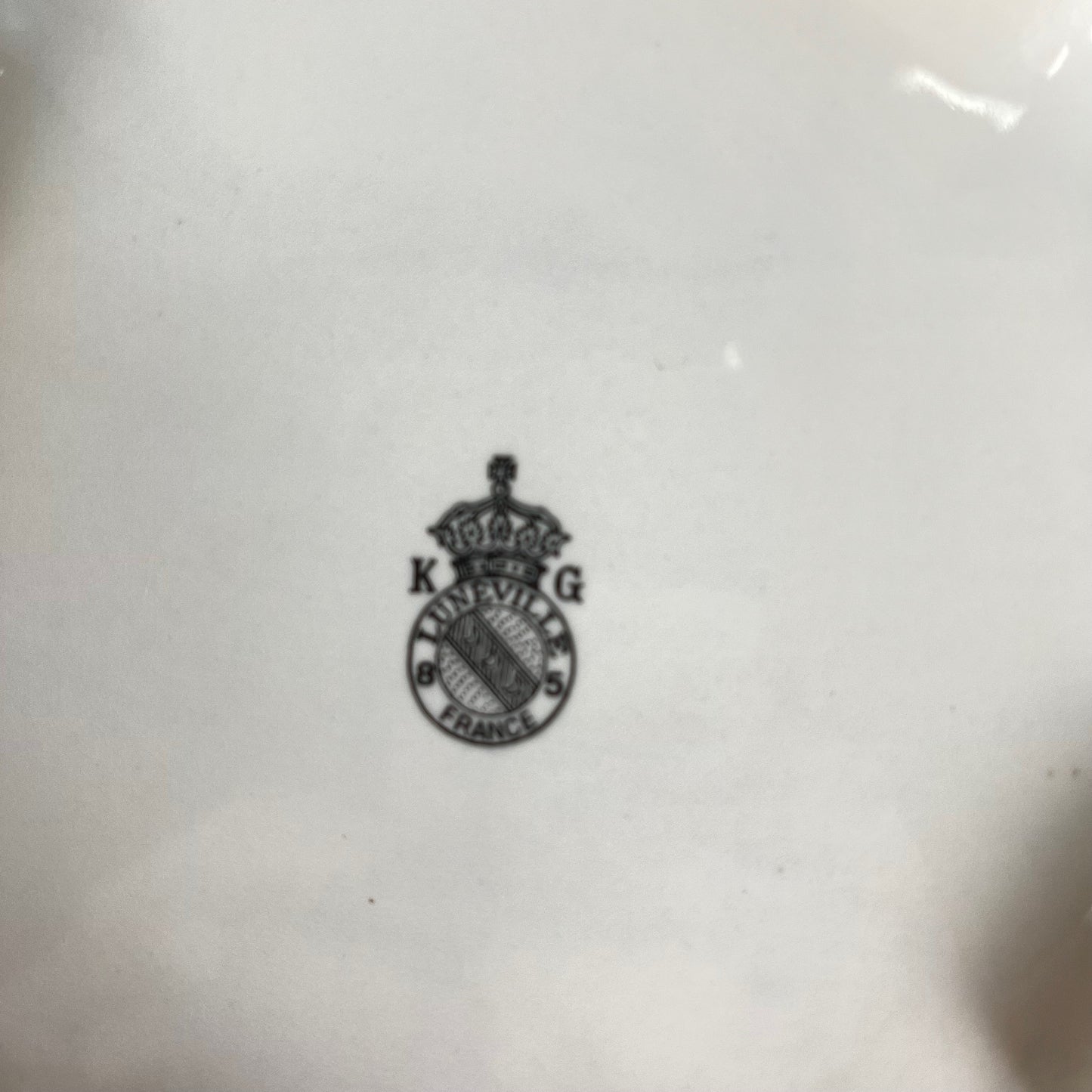 Soupière avec couvercle modèle Réverbère par KG Lunéville