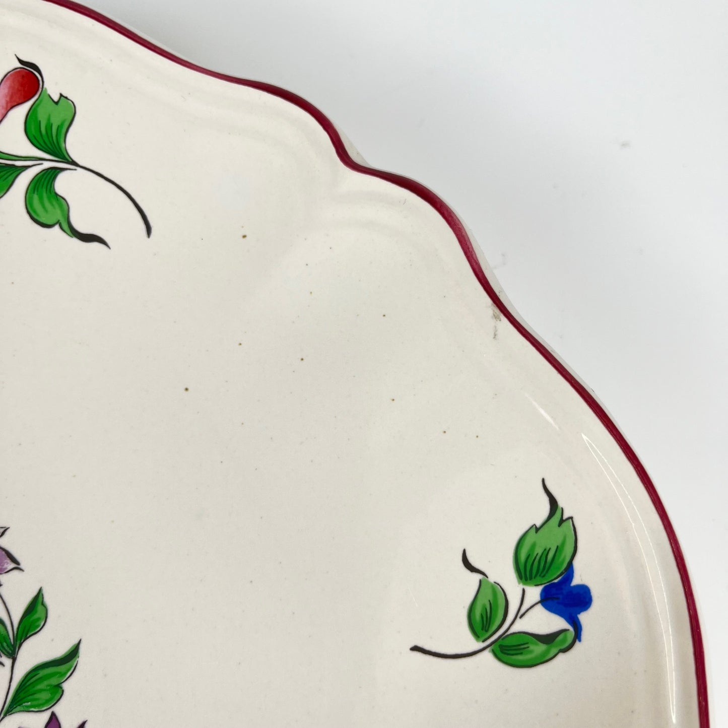 Plat bord festonné modèle Réverbère par KG Lunéville