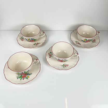 Lot de 4 grandes tasses avec soucoupes,  modèle Réverbère par KG Lunéville