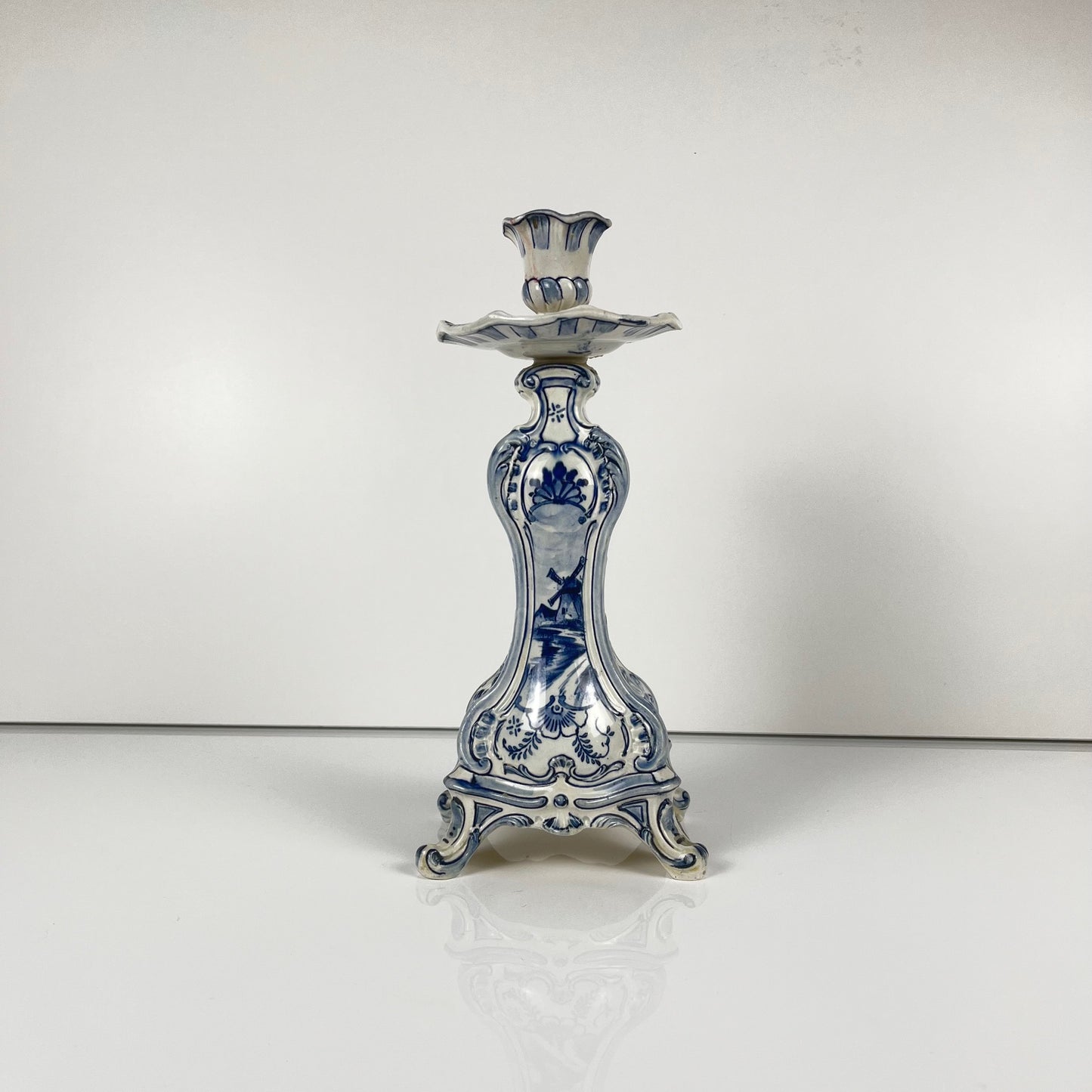 Bougeoir Delft par Royal Bonn, fin XIXe - début XXe