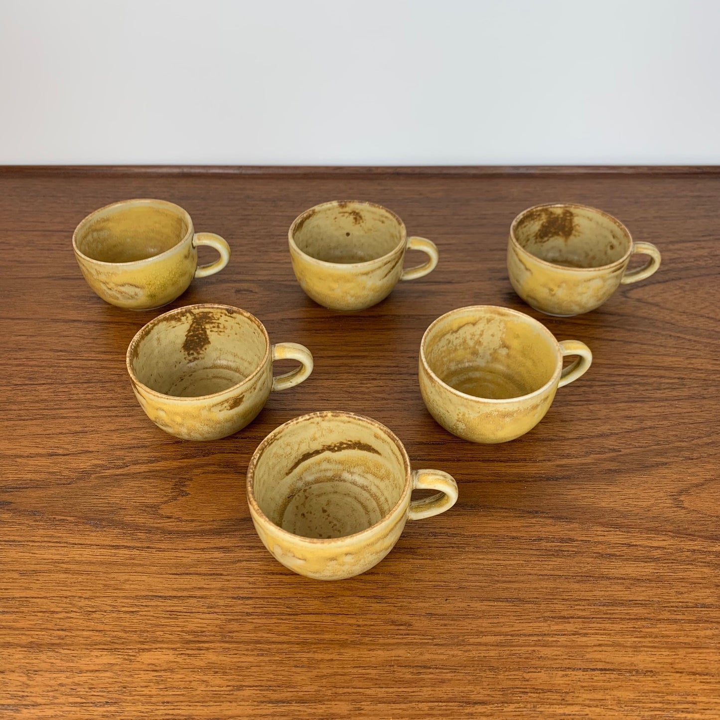 Set of 6 vintage coffee/tea cups, yellow/beige enamel