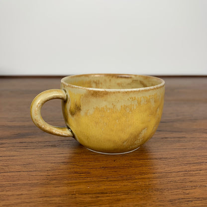 Set of 6 vintage coffee/tea cups, yellow/beige enamel