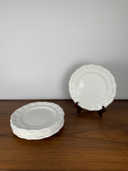 Set of Gien plates, Coquille model, 1970/80, off-white