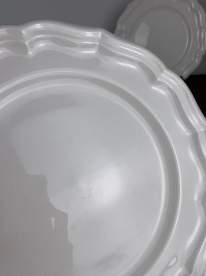 Set of Gien plates, Coquille model, 1970/80, off-white