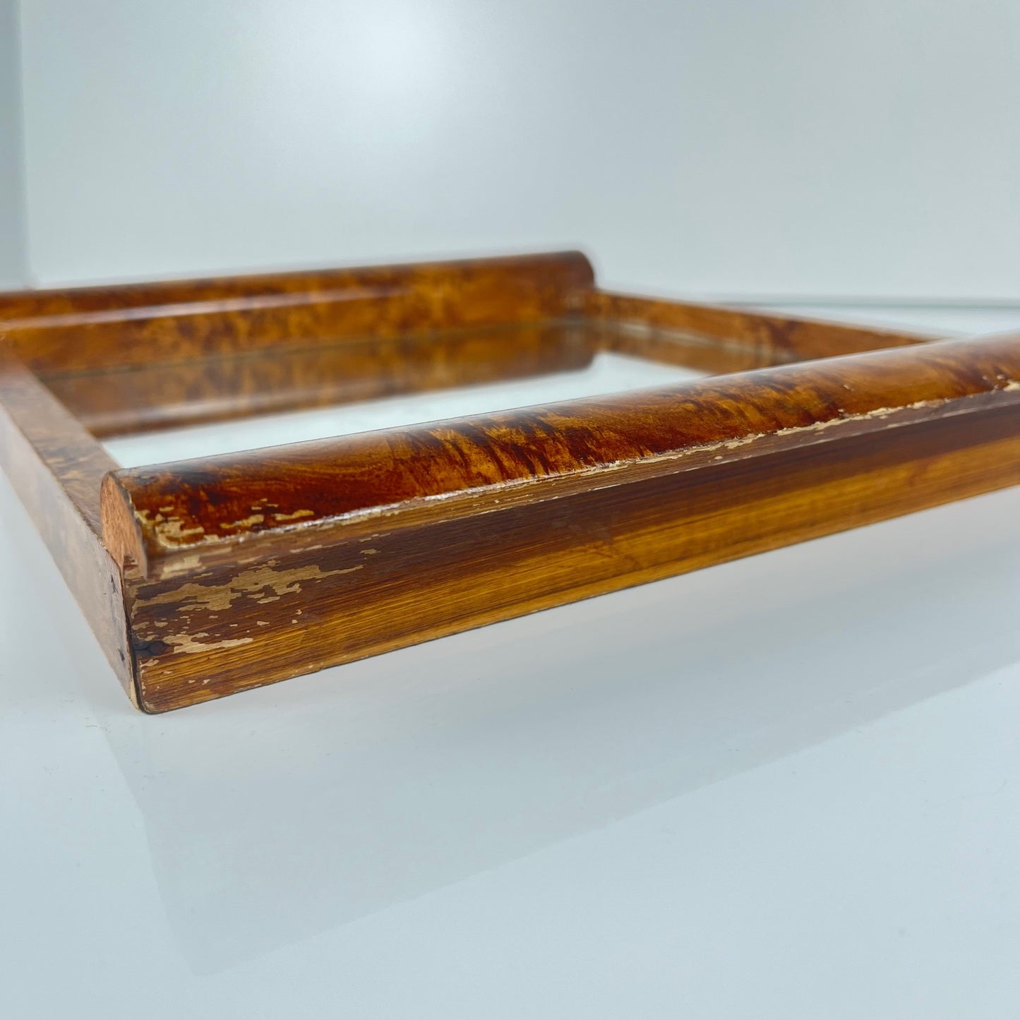 Petit plateau en placage de ronce, XXe siècle