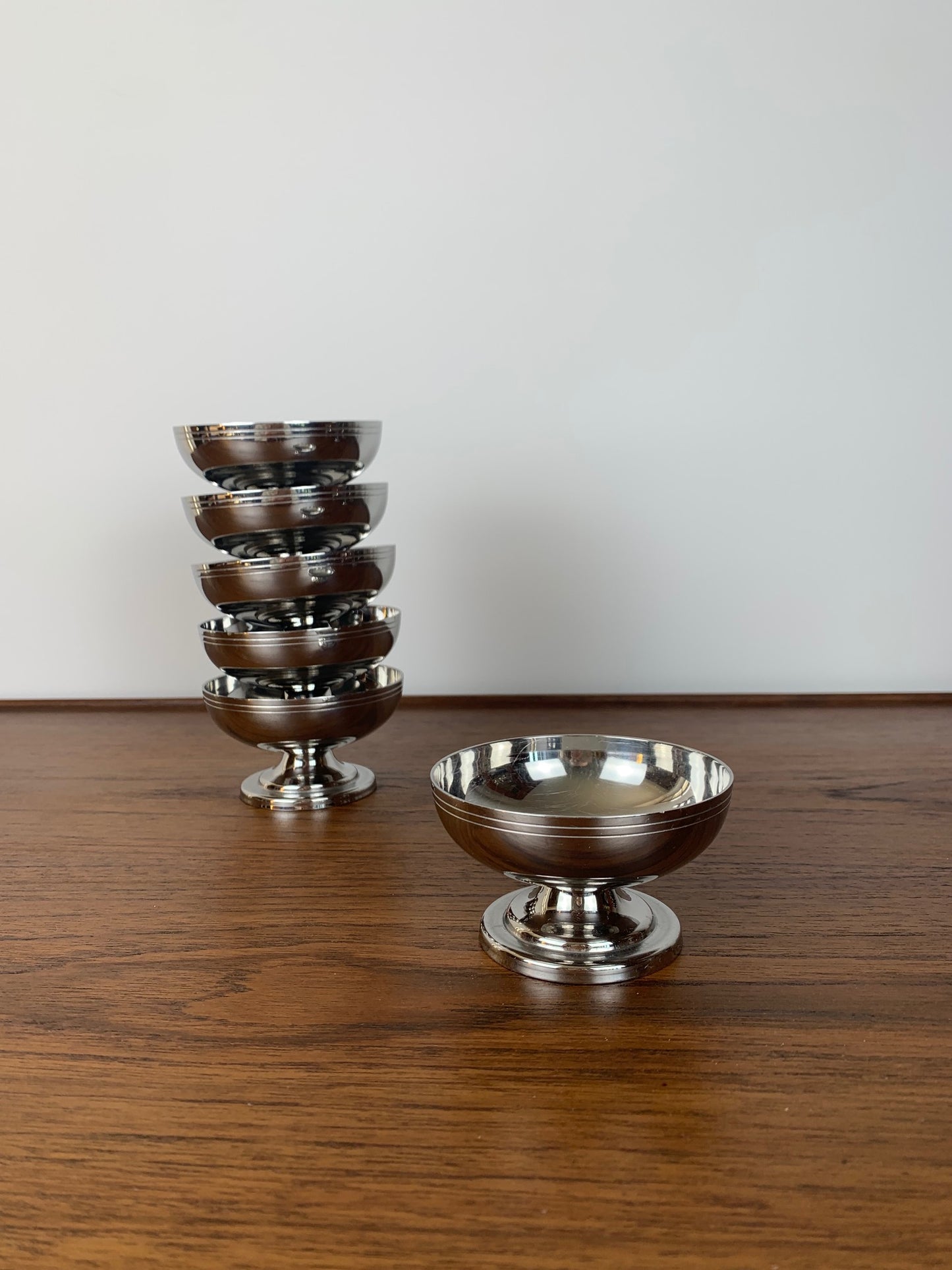 set of 6 stainless steel dessert bowls, 1970