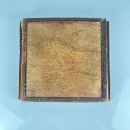 Petit plateau en placage de ronce, XXe siècle