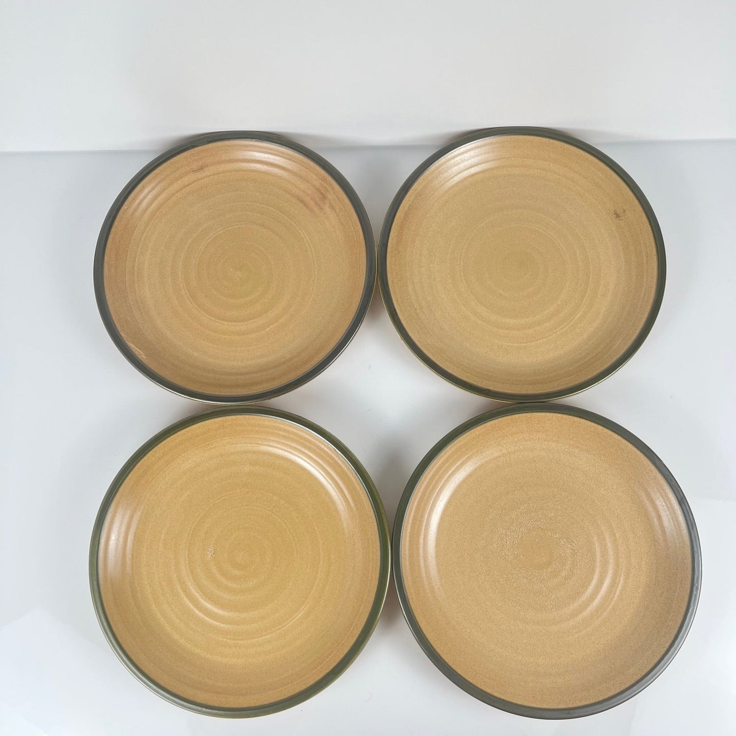 Set de 4 assiettes Salins avec liseré vert, XXe
