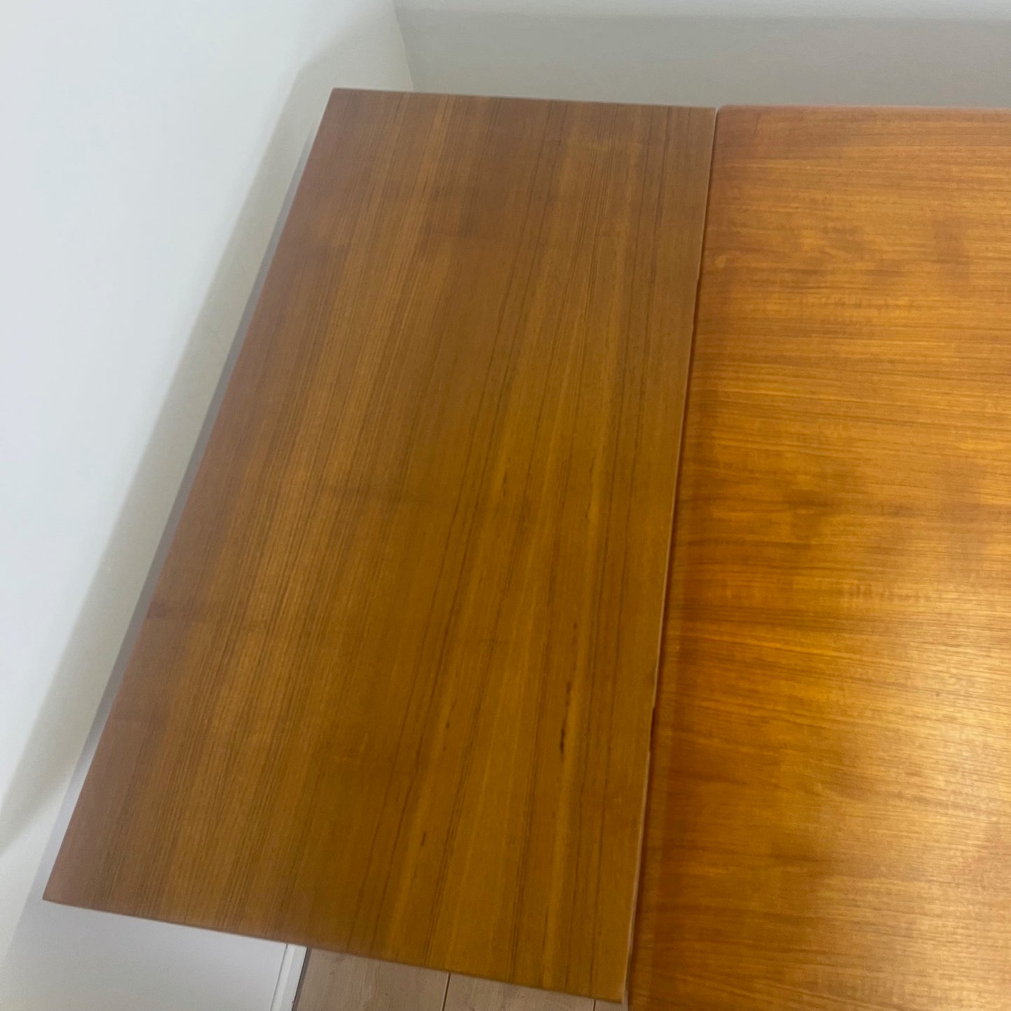 Table à manger extensible en teck par LB Kofod Larsen, MCM