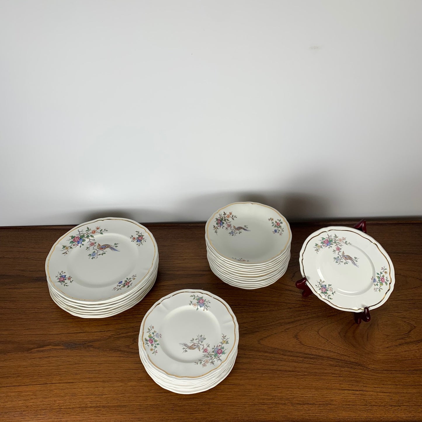 Lot de 10 assiettes à dessert modèle "Chantilly" par Longchamp, 1950/60