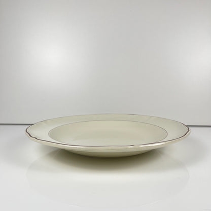 Plat creux Villeroy & boch, liseré bordeaux