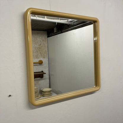 Miroir en plastique carré à bords arrondis , crème, 1970/80