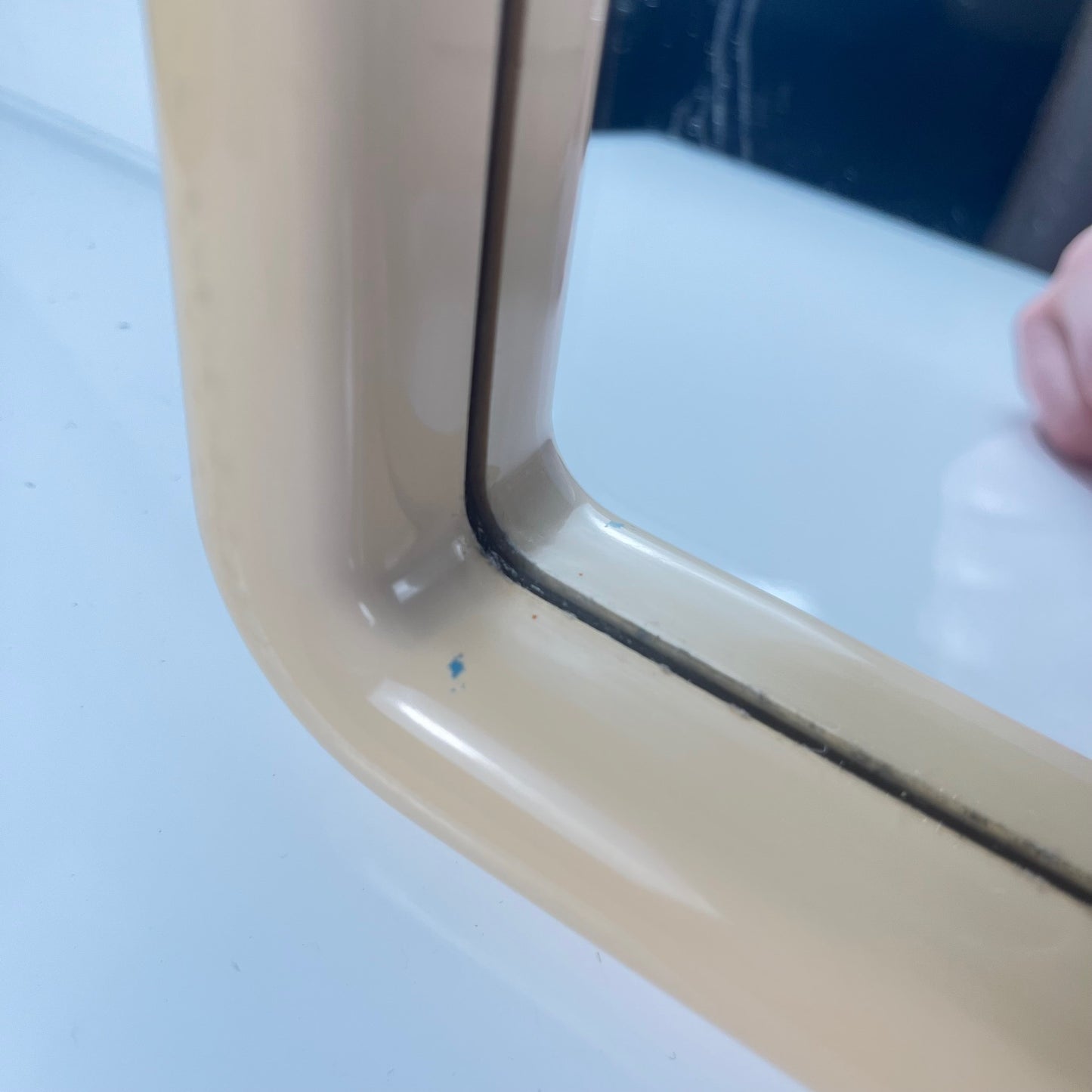 Miroir en plastique carré à bords arrondis , crème, 1970/80