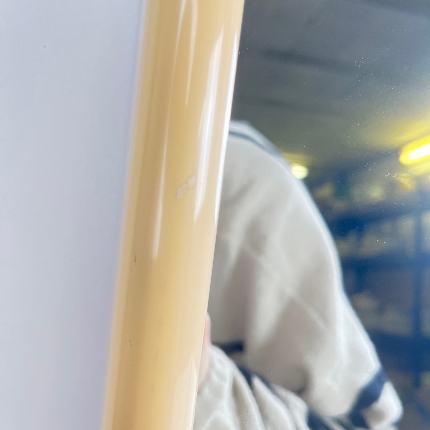 Miroir en plastique carré à bords arrondis , crème, 1970/80