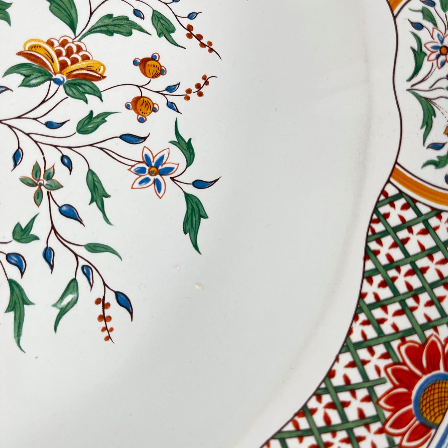 Plat rond semi creux Gien modèle Rouen Sainfoin, 1990