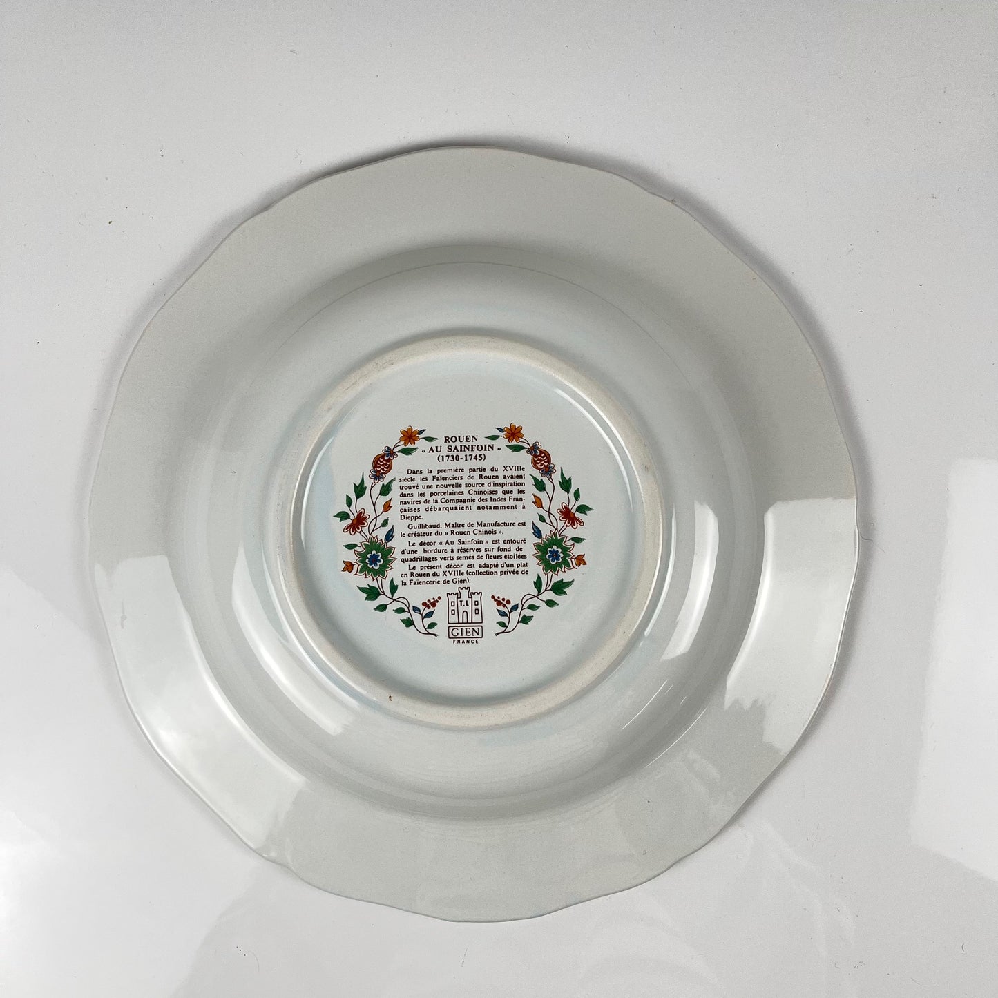 Plat rond semi creux Gien modèle Rouen Sainfoin, 1990
