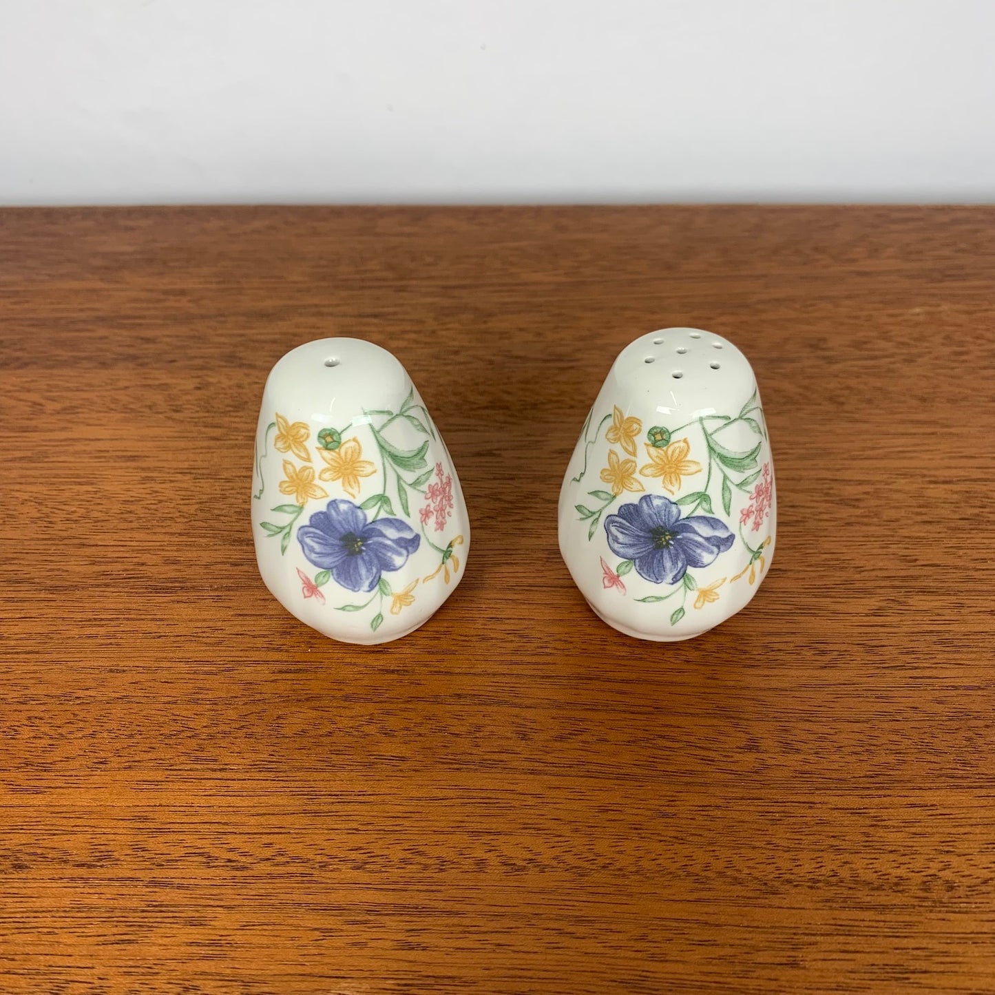 Duo Poivre & Sel , Crown Clarence, England