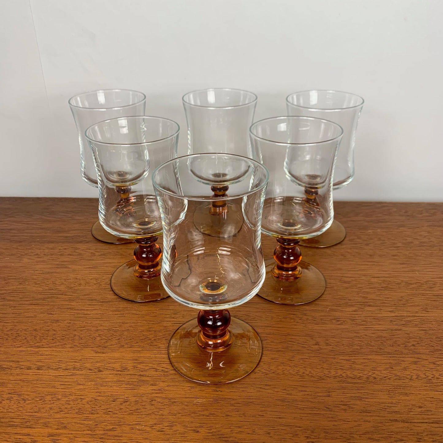 Lot de 6 verres à eau pied ambré