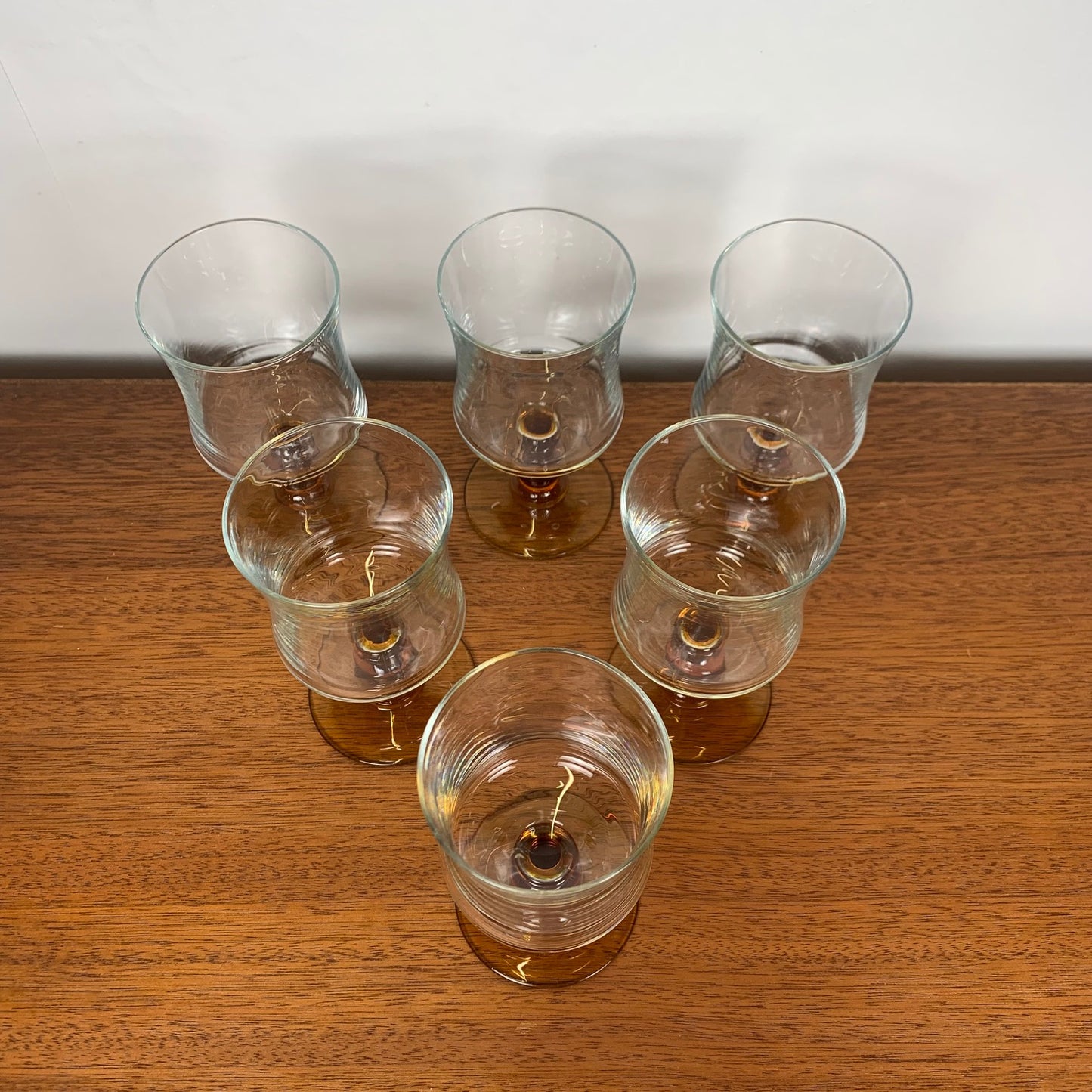 Lot de 6 verres à eau pied ambré