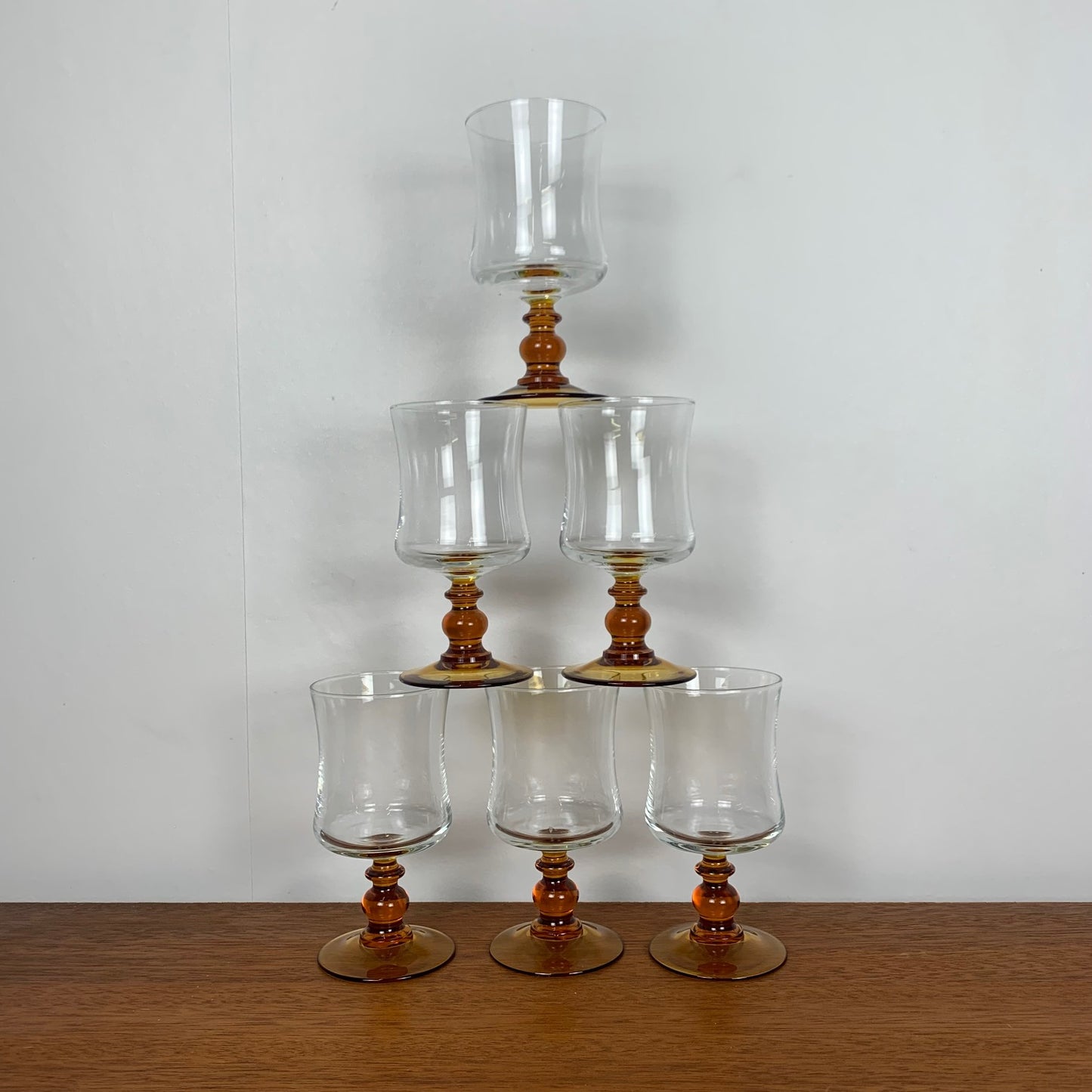 Lot de 6 verres à eau pied ambré