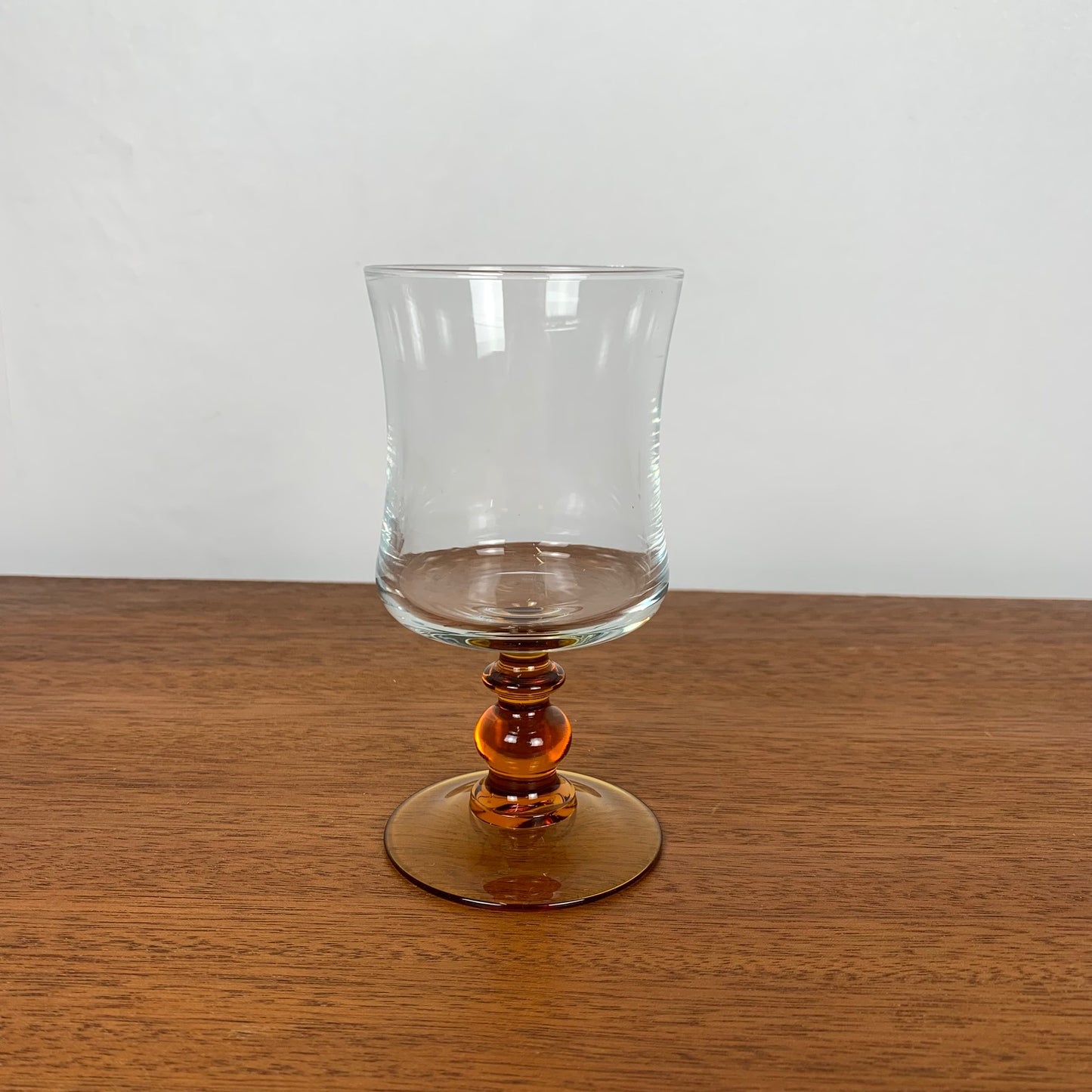 Lot de 6 verres à eau pied ambré
