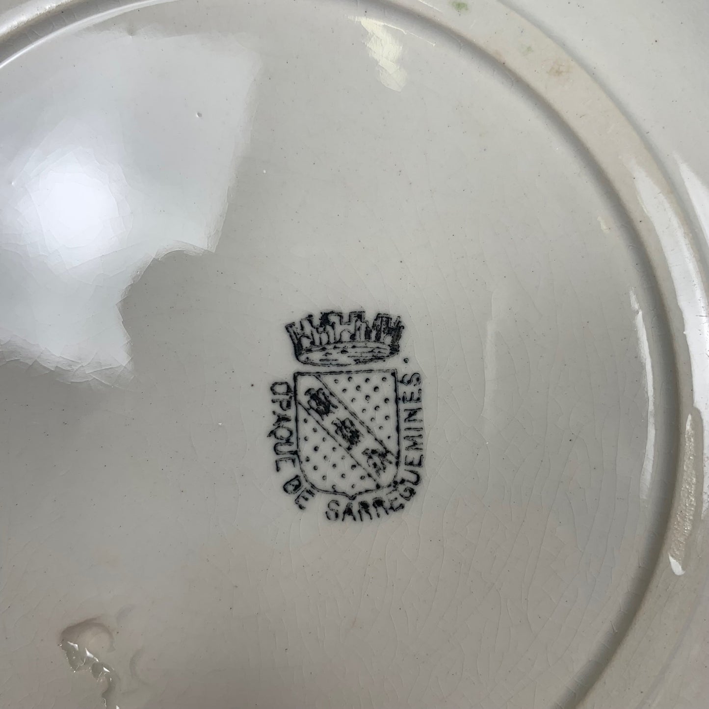Set of 2 Sarreguemines soup plates, 19th century.
