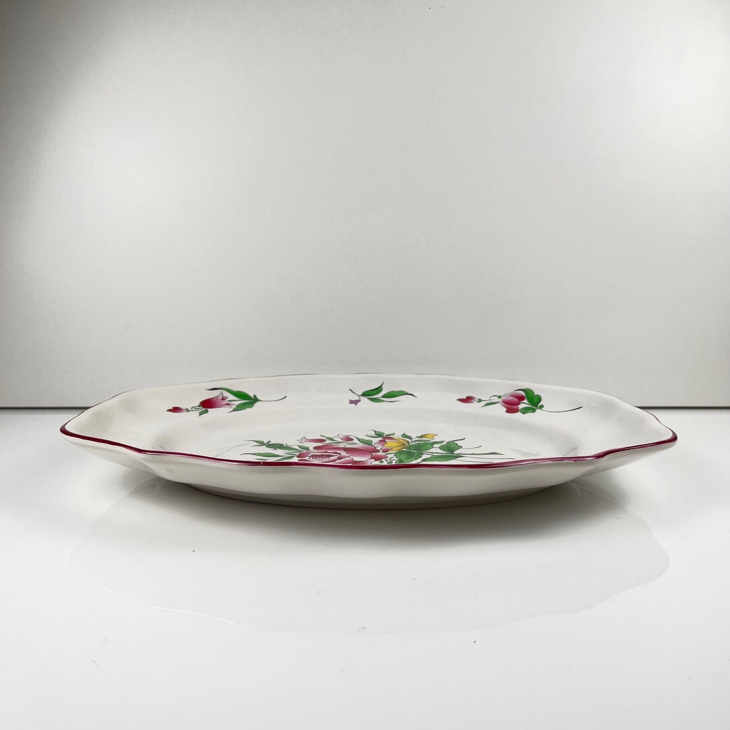 Oval dish with flat end, Réverbère model by KG Lunéville