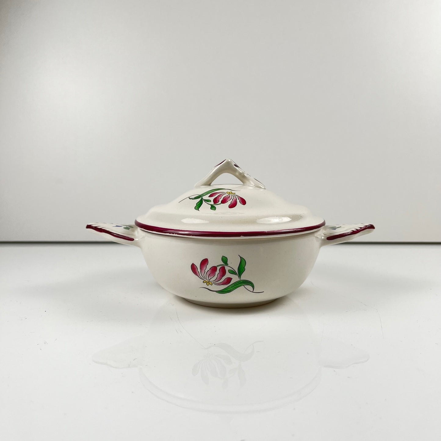 Bowl with handle, "Réverbère" model by KG Lunéville