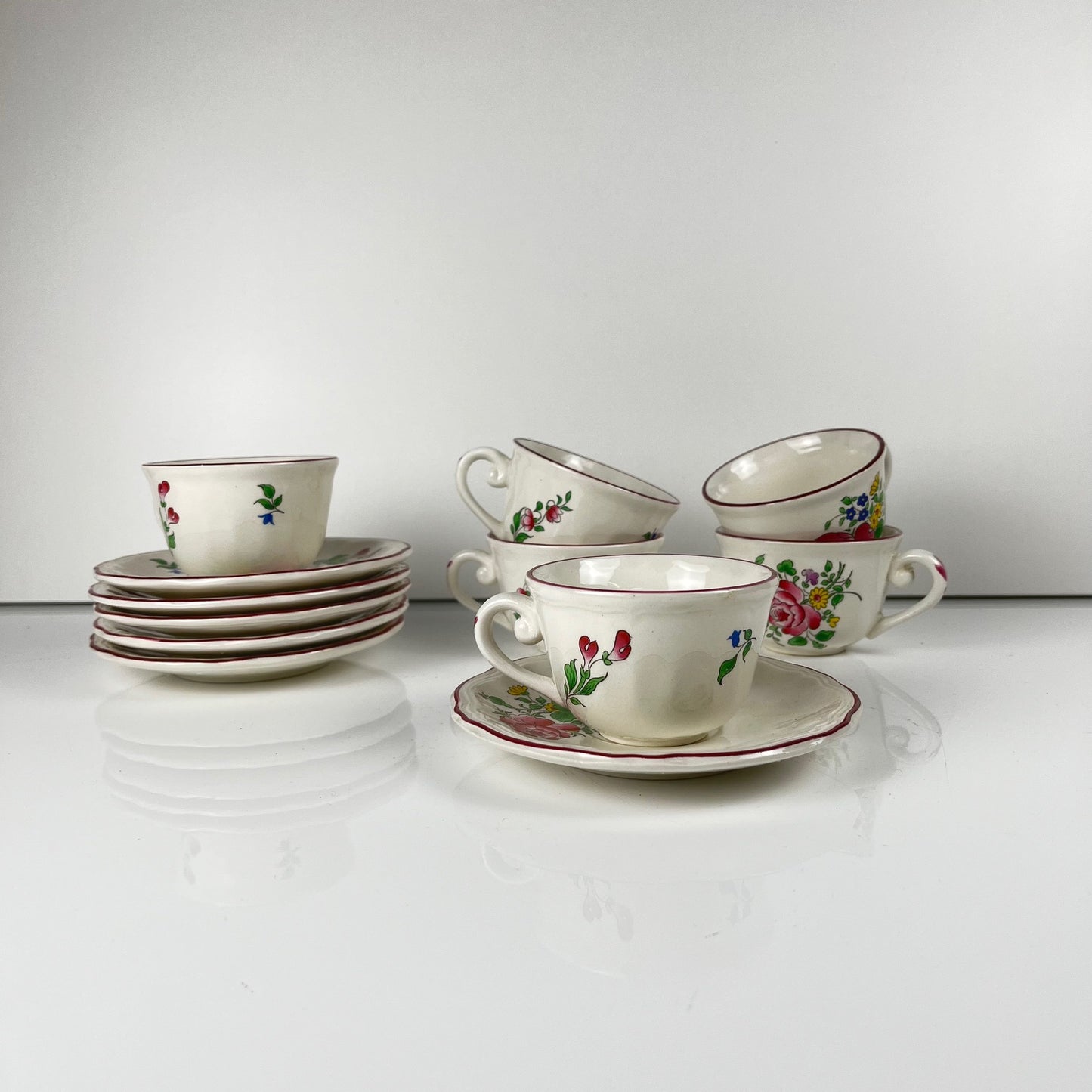 Set of 6 coffee cups with saucers, "Réverbère" pattern by KG Lunéville