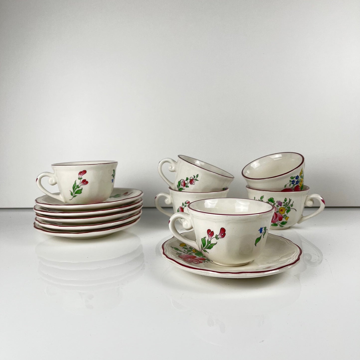 Set of 6 coffee cups with saucers, "Réverbère" pattern by KG Lunéville